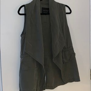 Sanctuary sz small green vest